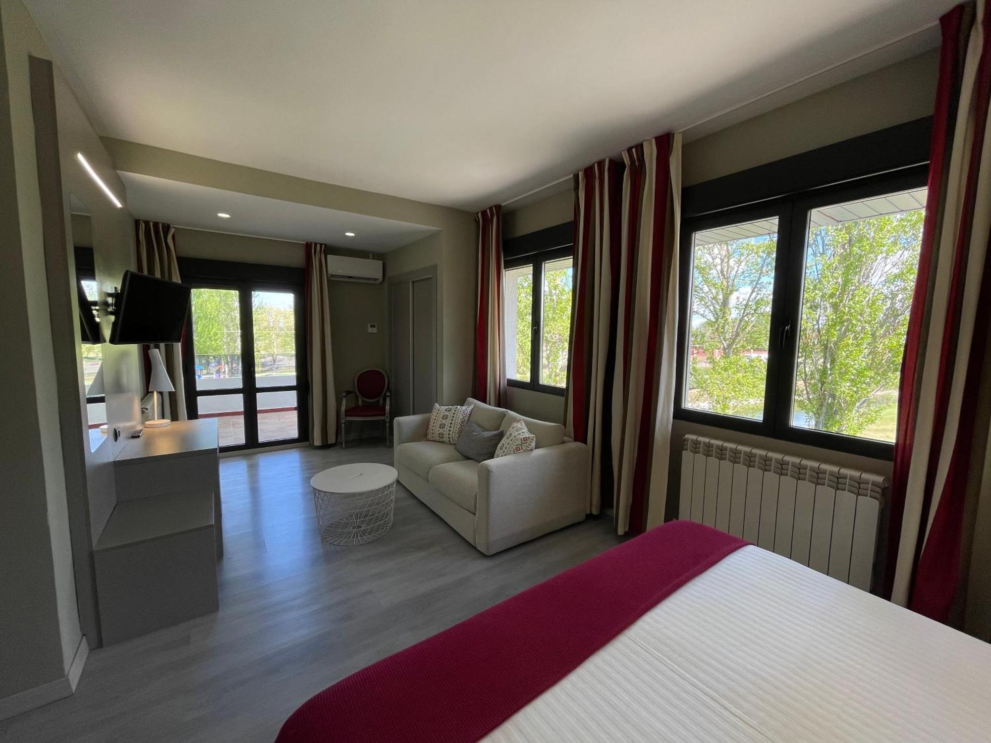 Hotel Valjunco Valencia de Don Juan Buitenkant foto